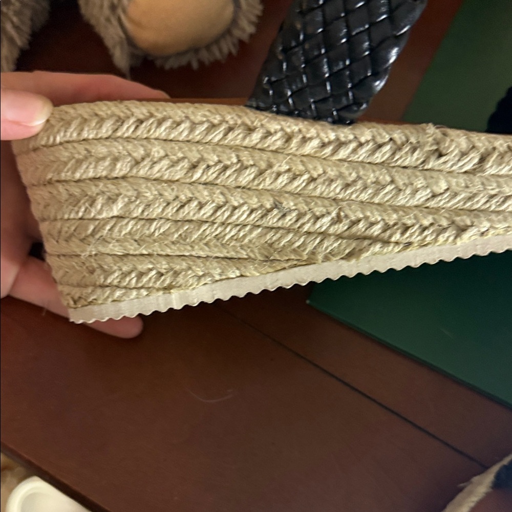 Chic Black Woven Espadrille Sandals - Picture 5 of 5